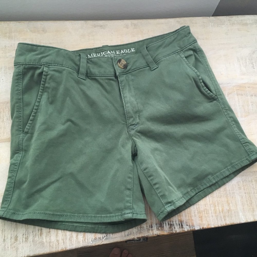 American Eagle Girls Super Stretch Green Shorts